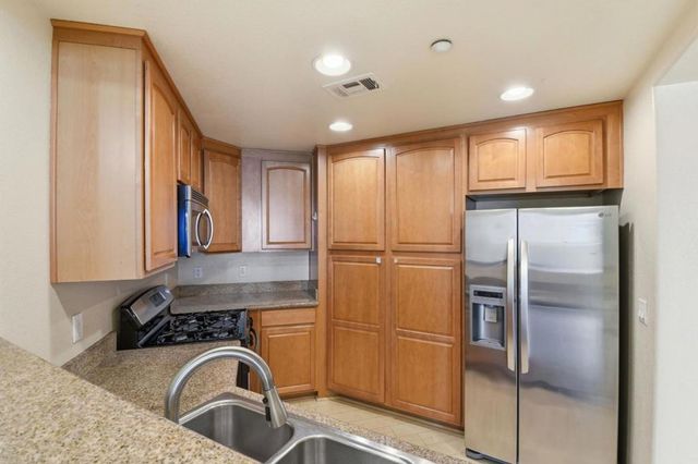 2250 Gellert Boulevard 2312, South San Francisco, CA 94080