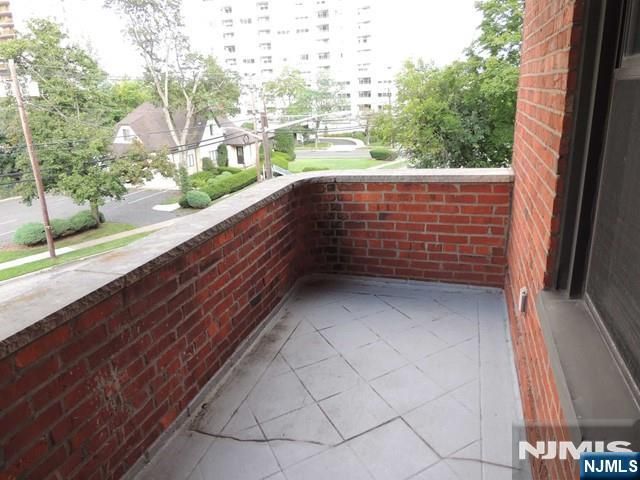 100 Prospect Avenue 2C, Hackensack, NJ 07601