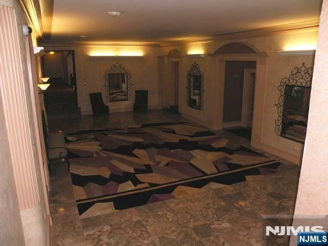 100 Prospect Avenue 2C, Hackensack, NJ 07601