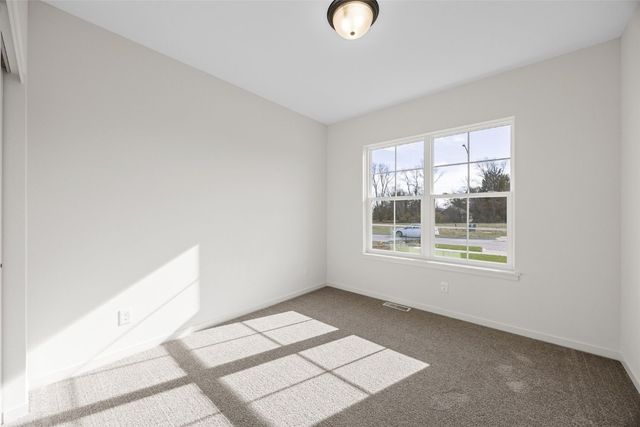 226 McCarran Avenue NE, Cedar Rapids, IA 52402