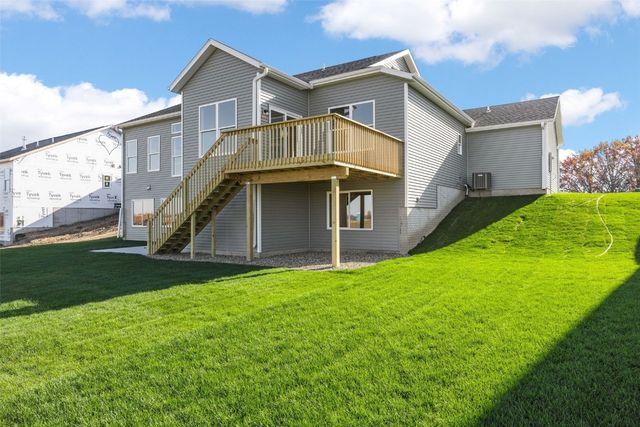 226 McCarran Avenue NE, Cedar Rapids, IA 52402