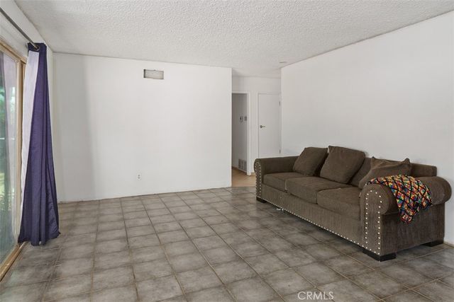 8512 Verbena, Riverside, CA 92504