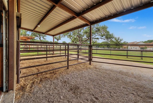137 Silver Saddle Circle, Weatherford, TX 76087