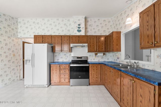 109 Lake Drive, Leland, NC 28451