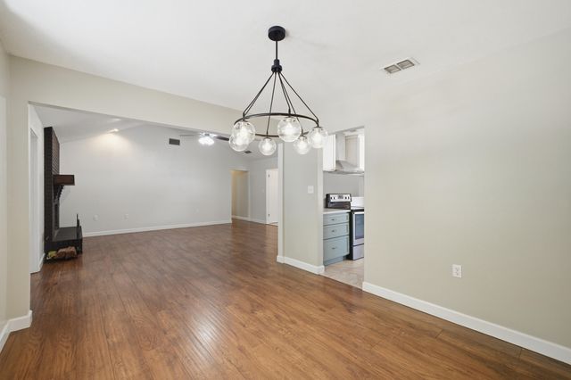410 Pelham Road, Fort Walton Beach, FL 32547