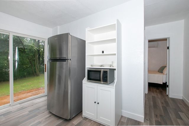 1270 E 36th Court, Des Moines, IA 50317