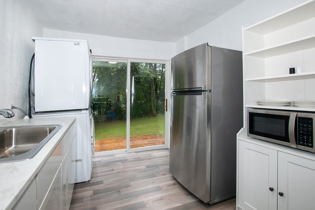 1270 E 36th Court, Des Moines, IA 50317