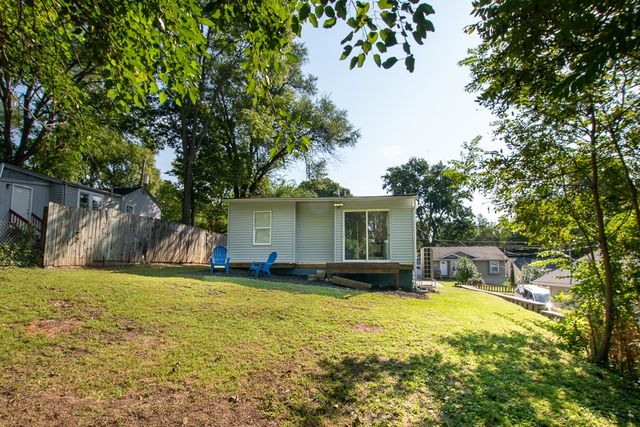 1270 E 36th Court, Des Moines, IA 50317