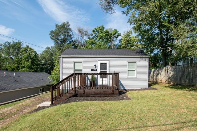 1270 E 36th Court, Des Moines, IA 50317