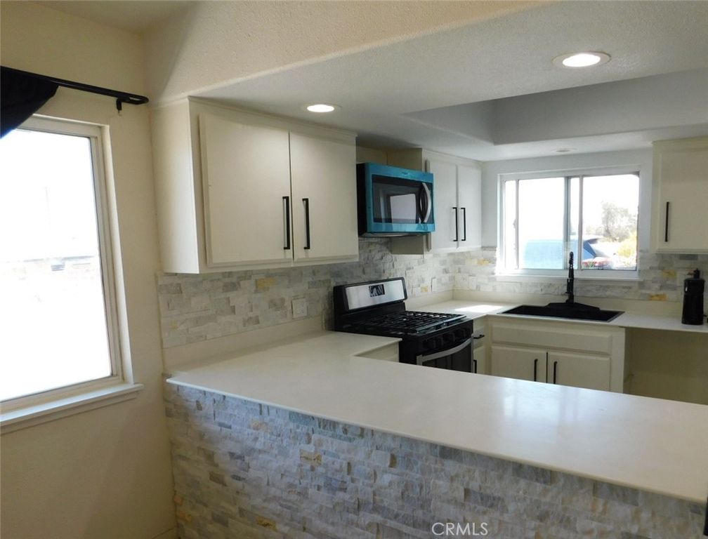 Image 5 of property listing at 74813 Sunrise, 29 Palms, CA 92277