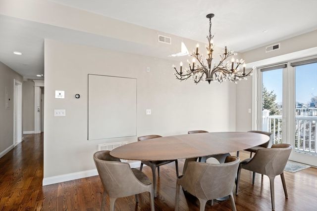 928 E Broadway 9, Boston, MA 02127
