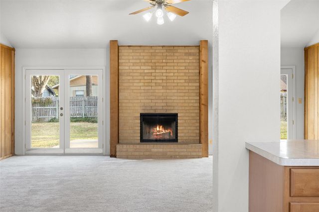 661 S College Street, La Grange, TX 78945