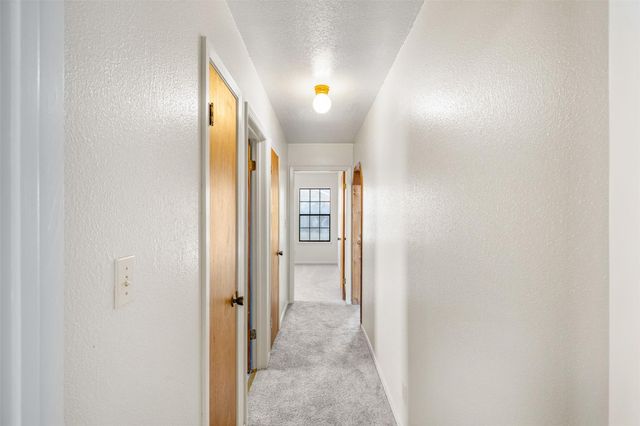 661 S College Street, La Grange, TX 78945