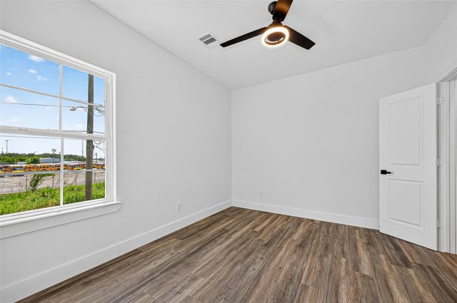 3168 Golfcrest, Houston, TX 77087