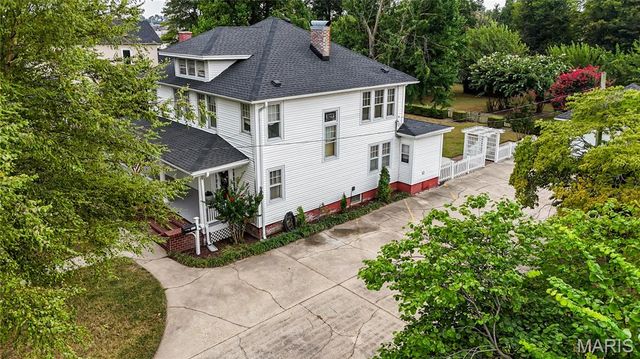 511 S Kingshighway Street, Sikeston, MO 63801