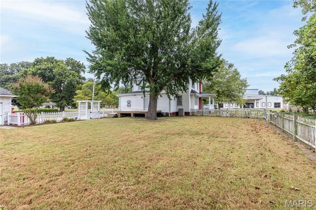 511 S Kingshighway Street, Sikeston, MO 63801