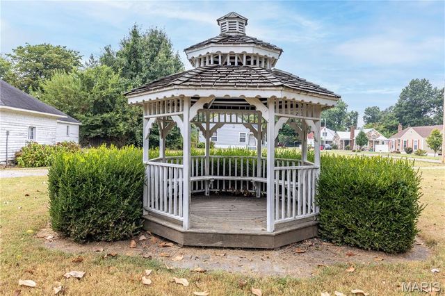 511 S Kingshighway Street, Sikeston, MO 63801