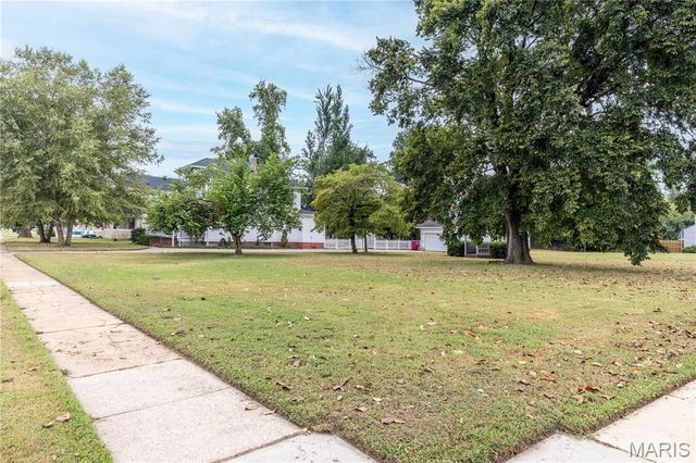 511 S Kingshighway Street, Sikeston, MO 63801