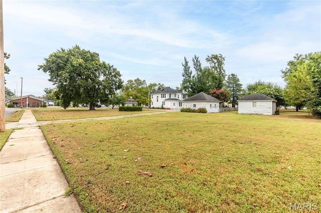 511 S Kingshighway Street, Sikeston, MO 63801