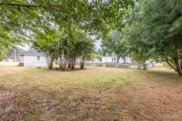 511 S Kingshighway Street, Sikeston, MO 63801