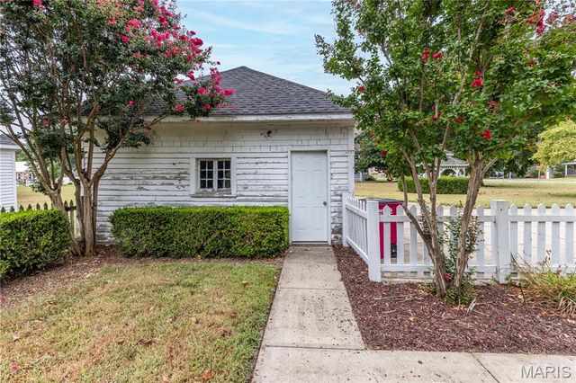 511 S Kingshighway Street, Sikeston, MO 63801