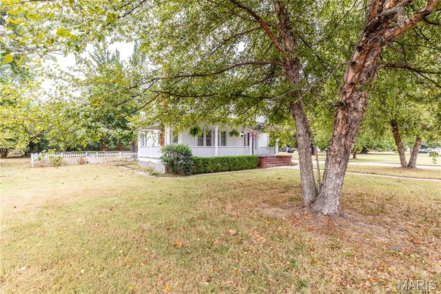 511 S Kingshighway Street, Sikeston, MO 63801