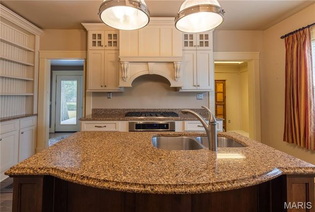 511 S Kingshighway Street, Sikeston, MO 63801