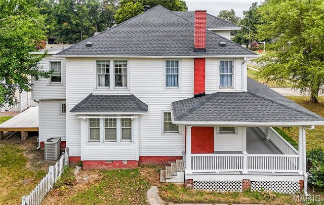 511 S Kingshighway Street, Sikeston, MO 63801