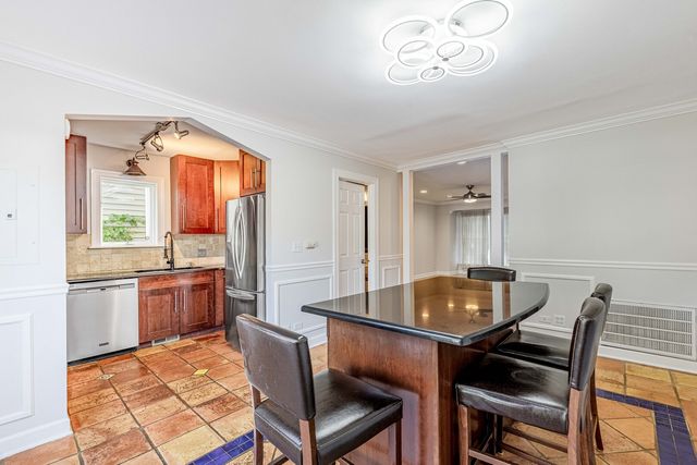 3413 S Indiana Avenue, Chicago, IL 60616