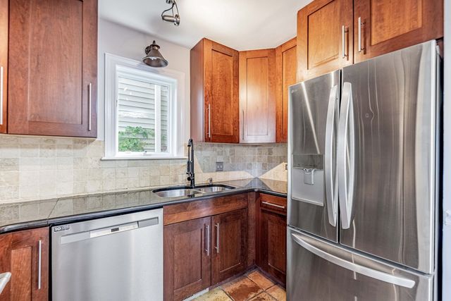 3413 S Indiana Avenue, Chicago, IL 60616