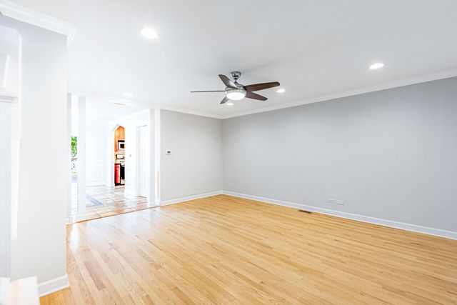 3413 S Indiana Avenue, Chicago, IL 60616