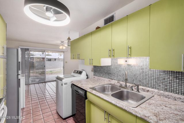 8041 E Julia Street, Tucson, AZ 85710