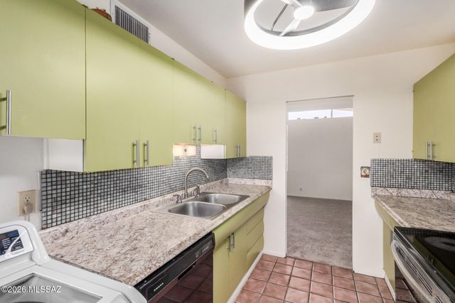 8041 E Julia Street, Tucson, AZ 85710