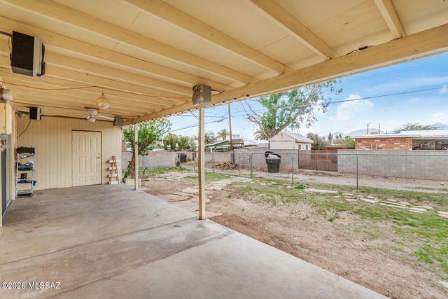 8041 E Julia Street, Tucson, AZ 85710