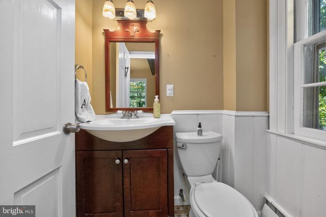 1424 HIGHLAND AVE, Downingtown, PA 19335