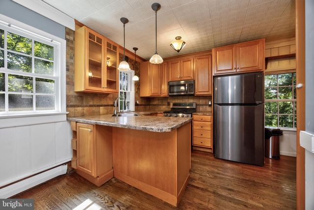 1424 HIGHLAND AVE, Downingtown, PA 19335