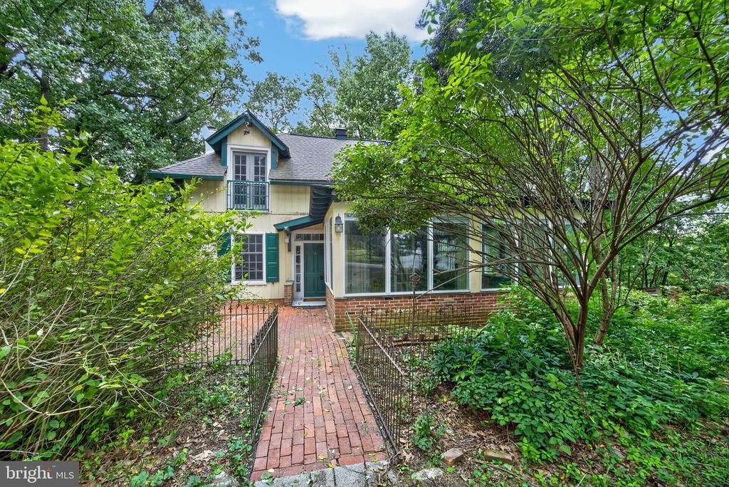 1424 HIGHLAND AVE, Downingtown, PA 19335