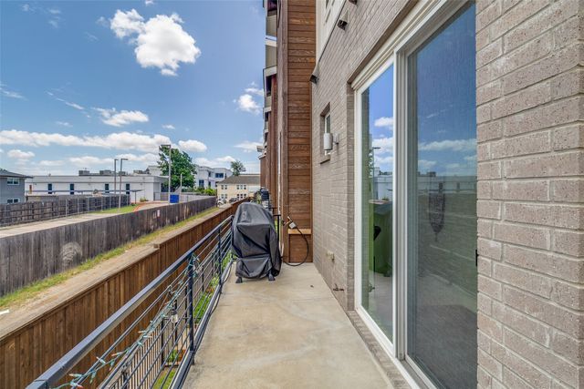 4626 Munger Avenue 201, Dallas, TX 75204