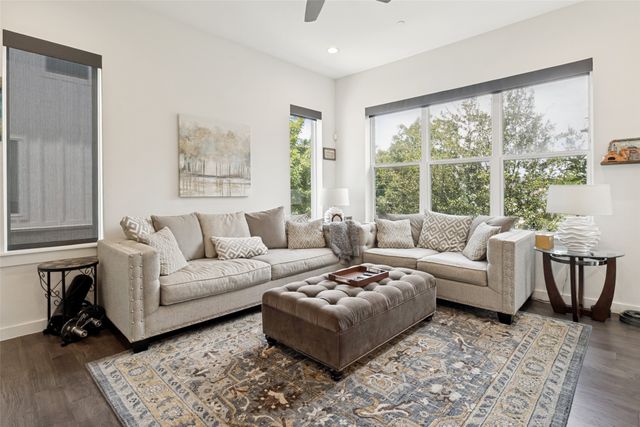 4626 Munger Avenue 201, Dallas, TX 75204