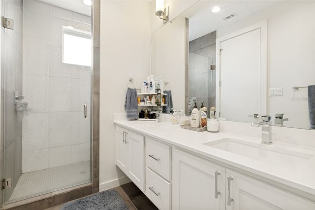4626 Munger Avenue 201, Dallas, TX 75204