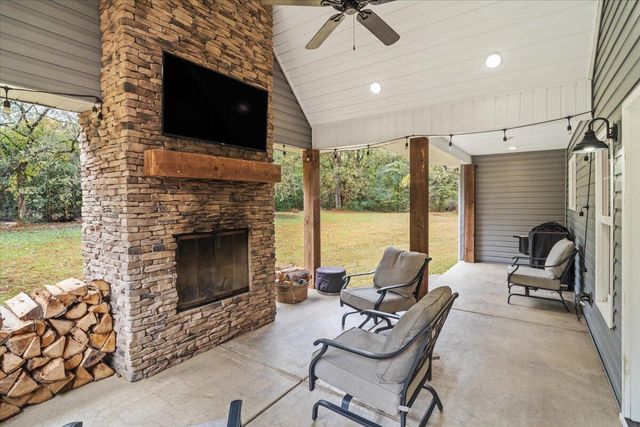 2442 Tibbs Bridge Road, Chatsworth, GA 30705