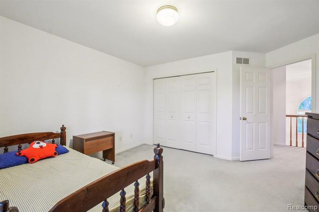 8110 High Point Trail, White Lake, MI 48386