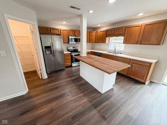 9022 Venona Way, Indianapolis, IN 46234