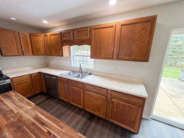 9022 Venona Way, Indianapolis, IN 46234