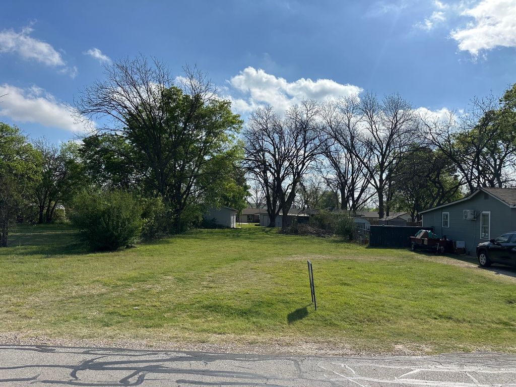 200 S Scott Street, Burleson, TX 76028 — photo 3