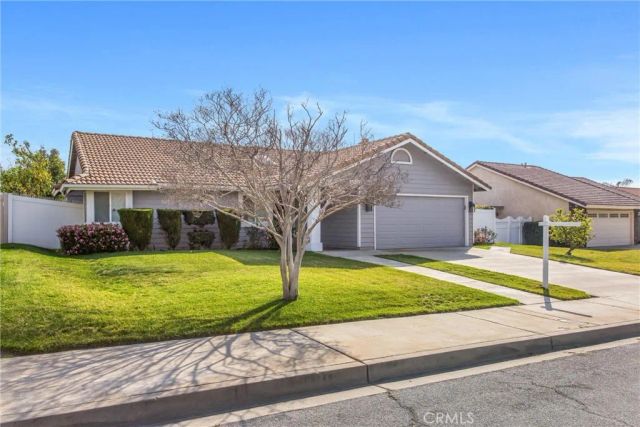 28005 Nona Avenue, Highland, CA 92346