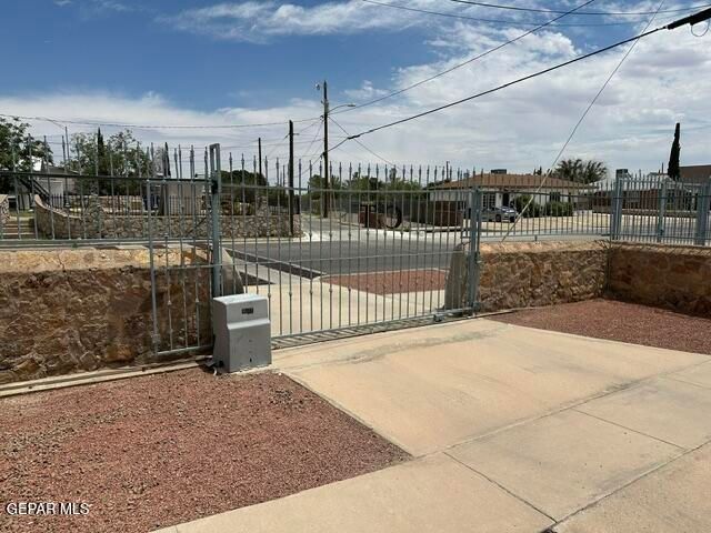 4222 Pershing Drive, El Paso, TX 79903