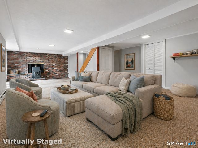 9 Round Hill Road, Trumbull, CT 06611