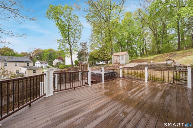 9 Round Hill Road, Trumbull, CT 06611