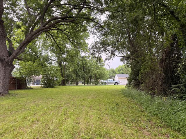 113 Davis Street, Farmersville, TX 75442